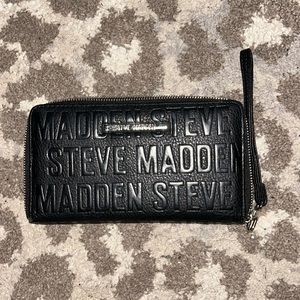 steve madden zip wallet clutch